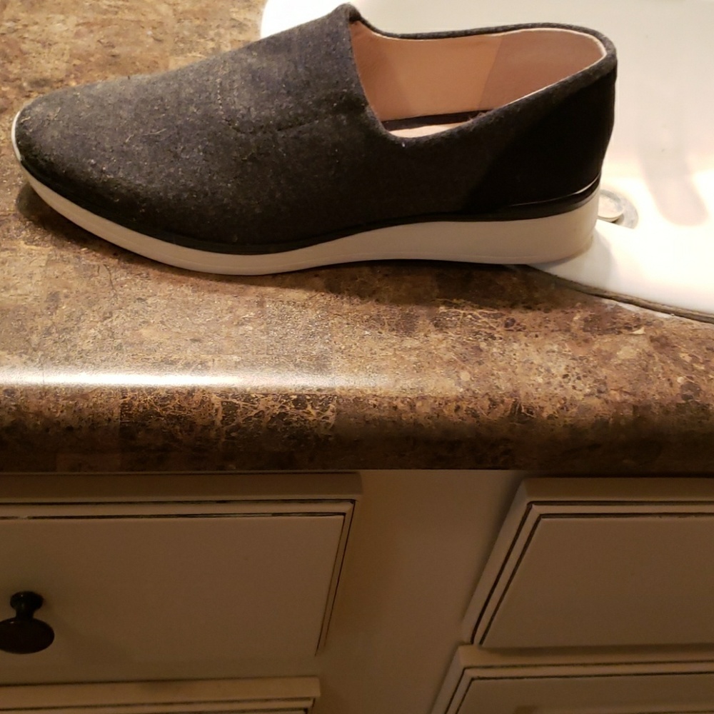 Shoes - Picture 2 of 2